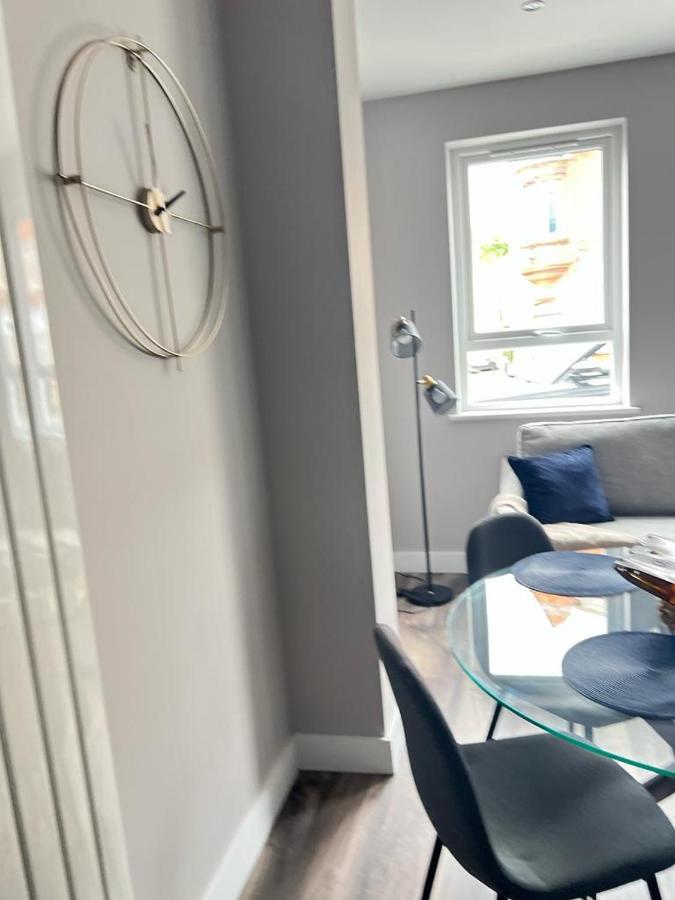 Central Belfast Modern Apartment Great Location Free Parking ภายนอก รูปภาพ